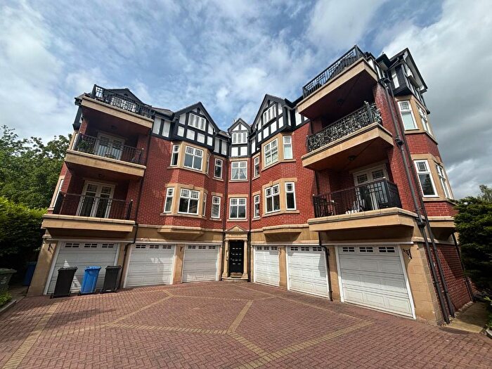 3 Bedroom Flat To Rent In Ashley Road, Hale, WA15