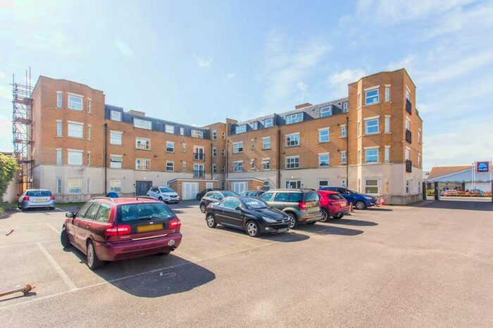 2 Bedroom Flat To Rent In Margate, CT9