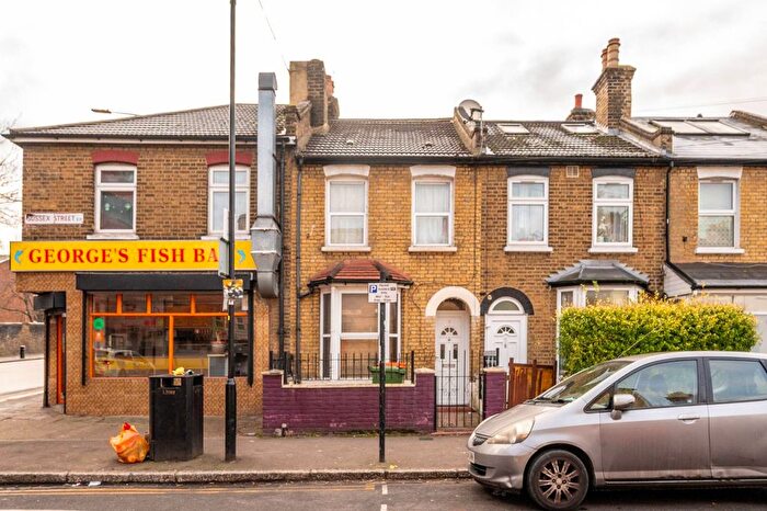 3 Bedroom Terraced House For Sale In Sussex Street, Plaistow, London, E13