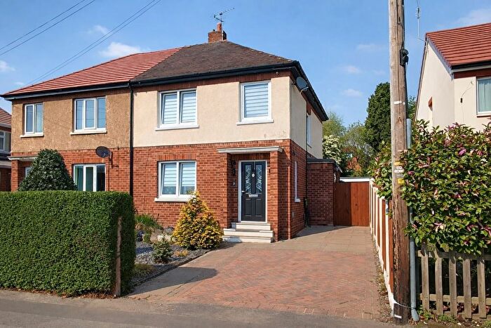 3 Bedroom Semi Detached House For Sale In Eskdale Road, Wakefield, WF2