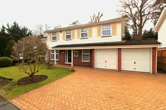 4 Bedroom Detached House To Rent In Berkeley Gardens, West Byfleet, Surrey, KT14