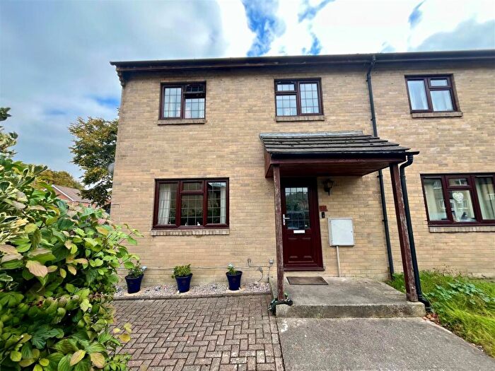 3 Bedroom End Of Terrace House For Sale In Swift Down, Salisbury, SP2