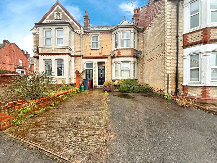 4 Bedroom Terraced House For Sale In Grovelands Road, Reading, Berkshire, RG30