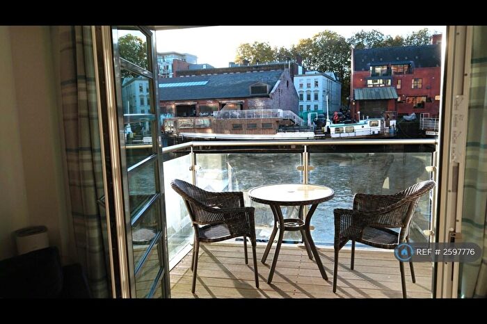 1 Bedroom Flat To Rent In Huller & Cheese, Bristol, BS1