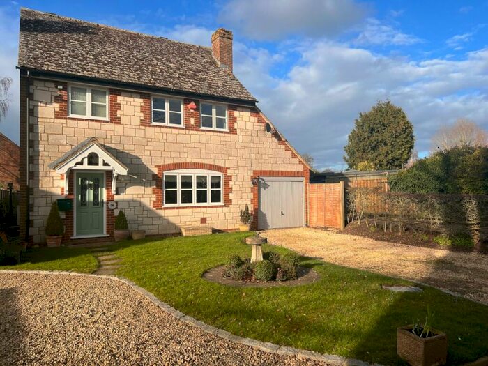 3 Bedroom Detached House For Sale In Broad Street, Uffington, Faringdon, Oxfordshire, SN7