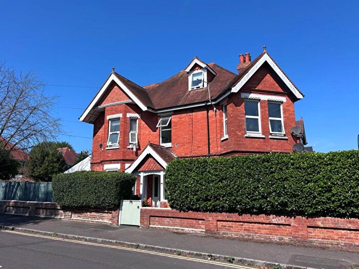1 Bedroom Apartment For Sale In Roslin Road, Talbot Woods, BH3