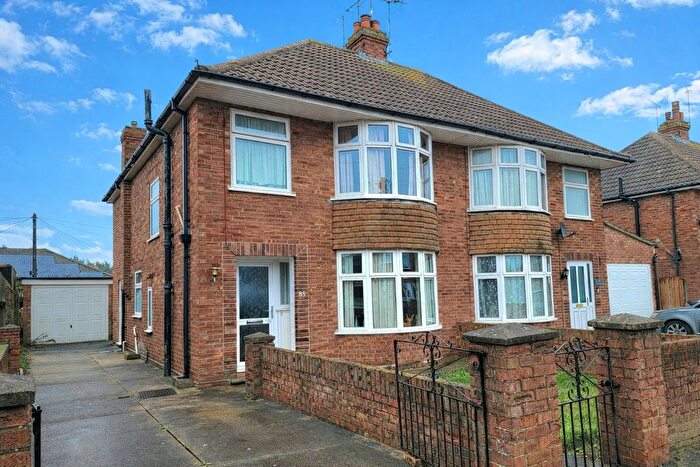 3 Bedroom Semi Detached House For Sale In Cedarcroft Road, Ipswich, Suffolk, IP1