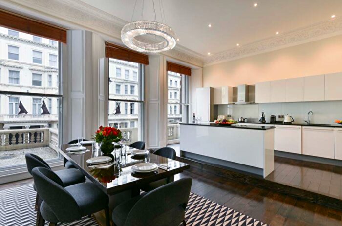 3 Bedroom Flat To Rent In Stanhope Gardens, London, SW7
