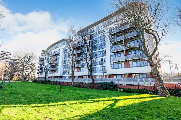 2 Bedroom Apartment To Rent In Bray Court, Meath Crescent, London, E2