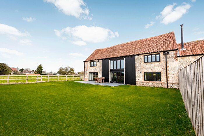 3 Bedroom Barn For Sale In Elegantly Converted Chalk And Brick Barn In Northwold, IP26