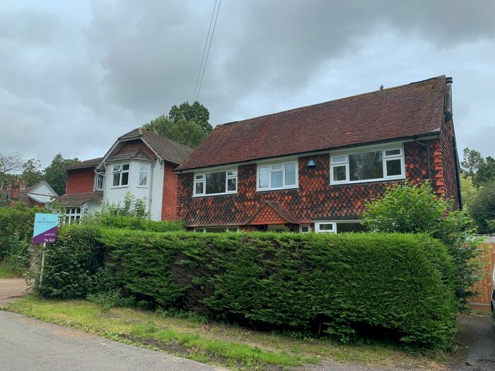 3 Bedroom Detached House To Rent In Ellerslie, Carron Lane, Midhurst, West Sussex, GU29