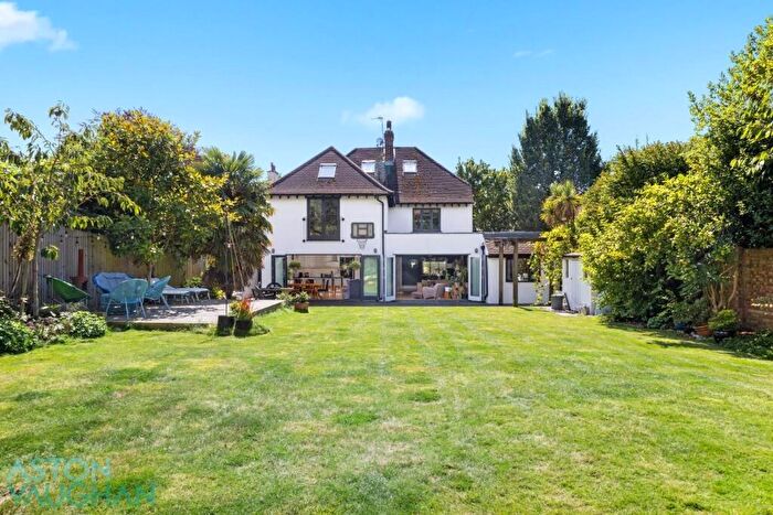 5 Bedroom Detached House For Sale In Hove Park Road, Hove, BN3