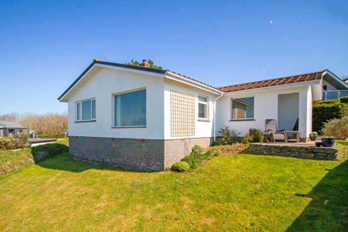 3 Bedroom Bungalow For Sale In Ocean View, Polruan, PL23