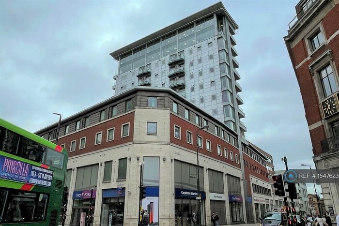 2 Bedroom Flat To Rent In Basilica, Leeds, LS1