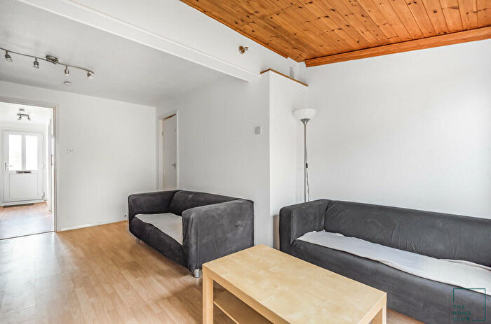 4 Bedroom Terraced House To Rent In Park Barn Drive, Guildford, GU2