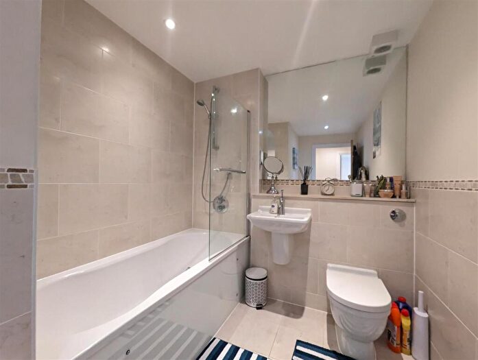 2 Bedroom Apartment To Rent In Bessborough Road, Poole, BH13