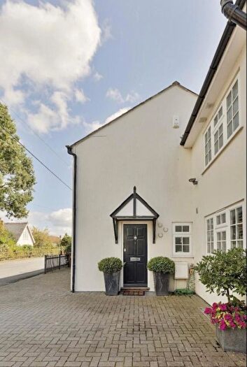4 Bedroom Semi-Detached House To Rent In Bracknell, Berkshire, RG42