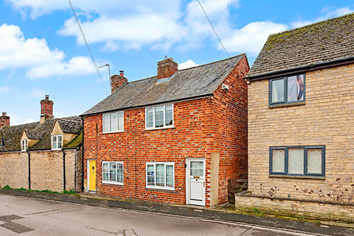 2 Bedroom Cottage For Sale In Clover Place, Eynsham, Witney, Oxfordshire, OX29