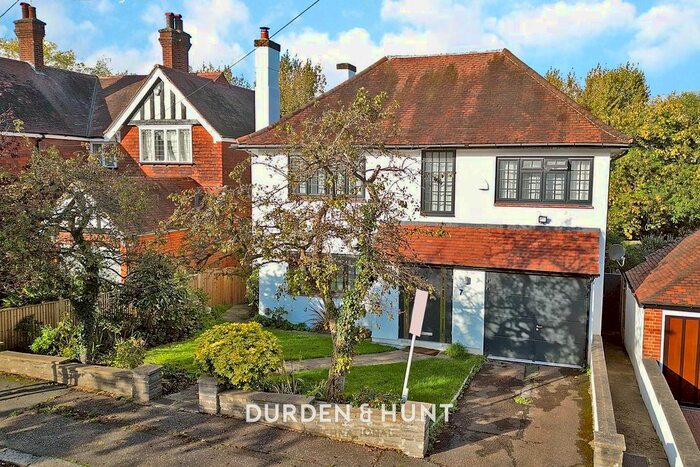 4 Bedroom Detached House To Rent In The Drive, Buckhurst Hill, IG9