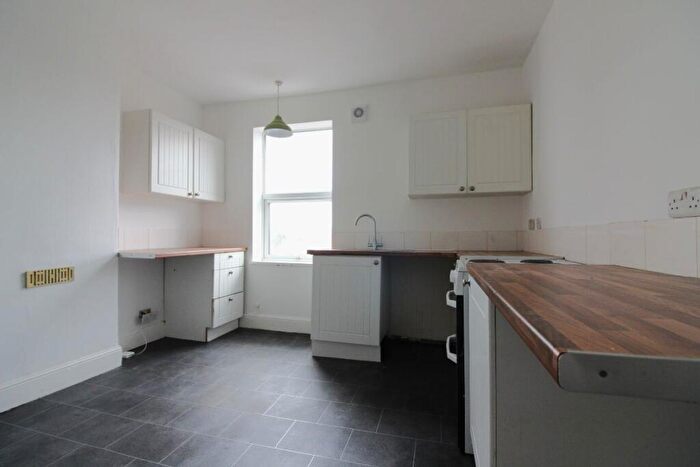 2 Bedroom Flat To Rent In High Street, Hucknall, Nottingham, NG15
