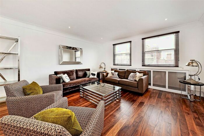 3 Bedroom Flat To Rent In Cadogan Square, Knightsbridge, London, SW1X