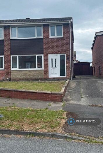 3 Bedroom Semi-Detached House To Rent In Wyndham Avenue, Bradford, BD2