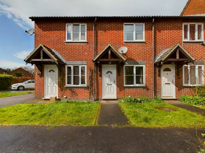 1 Bedroom Terraced House To Rent In Falcon Fields, Tadley, RG26