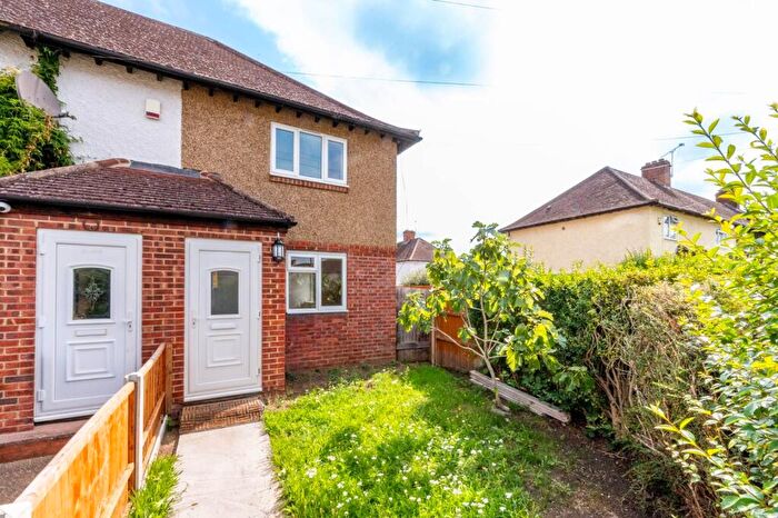 3 Bedroom End Of Terrace House For Sale In Mount Pleasant Road, New Malden, KT3