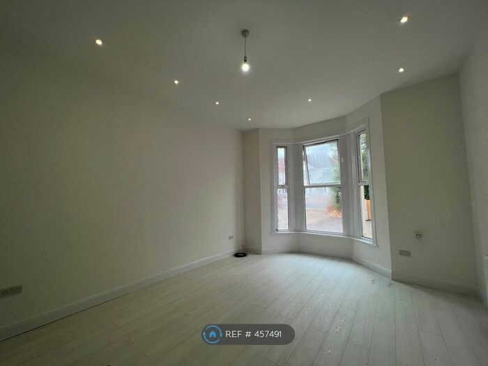 2 Bedroom Flat To Rent In Aylestone Court, Wembley, HA0