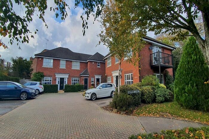 2 Bedroom Apartment To Rent In Bull Lane, Gerrards Cross, SL9