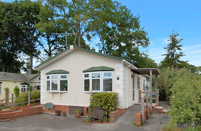2 Bedroom Park Home For Sale In Emms Lane, Brooks Green, Horsham, RH13