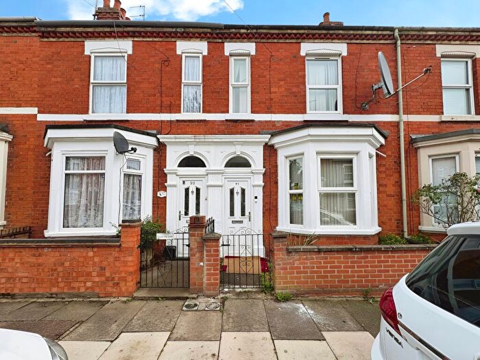 3 Bedroom Terraced House To Rent In St. James Park Road, Northampton, Northamptonshire, NN5