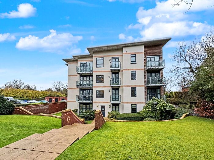 2 Bedroom Apartment For Sale In Shorecliffe Rise, Radcliffe New Road, M26