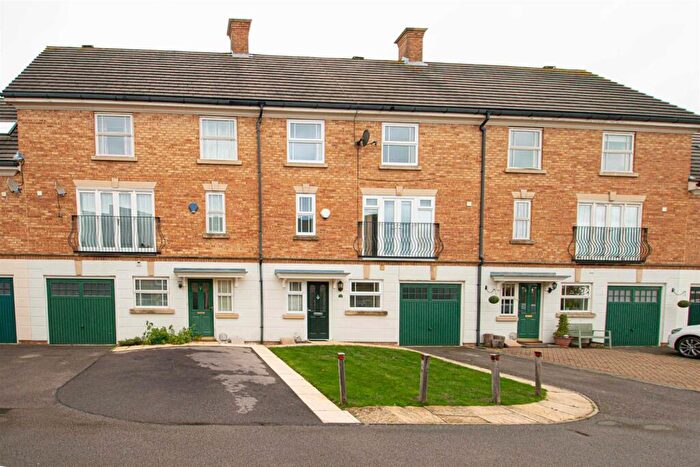 5 Bedroom Detached House To Rent In Clegg Square, Shenley Lodge, MK5