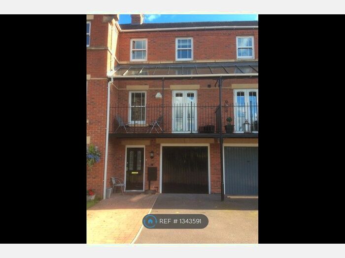 4 Bedroom Terraced House To Rent In St Laurence Gdns, Belper, DE56