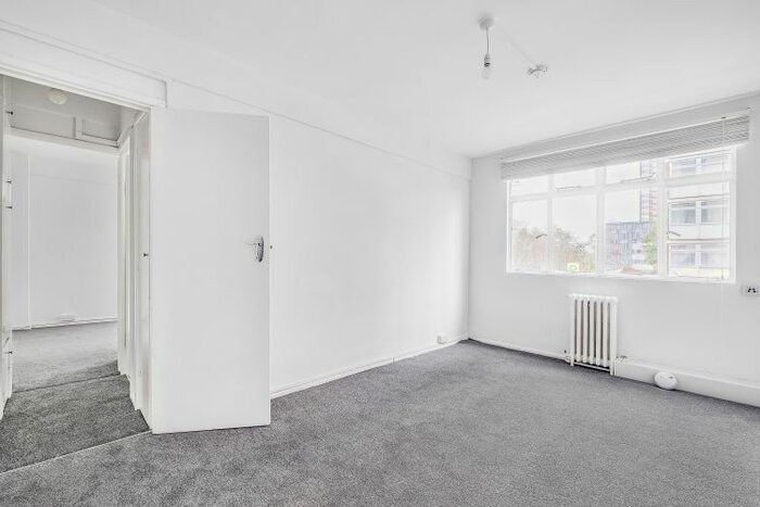 1 Bedroom Flat To Rent In Shepherds Bush Green, London, W12