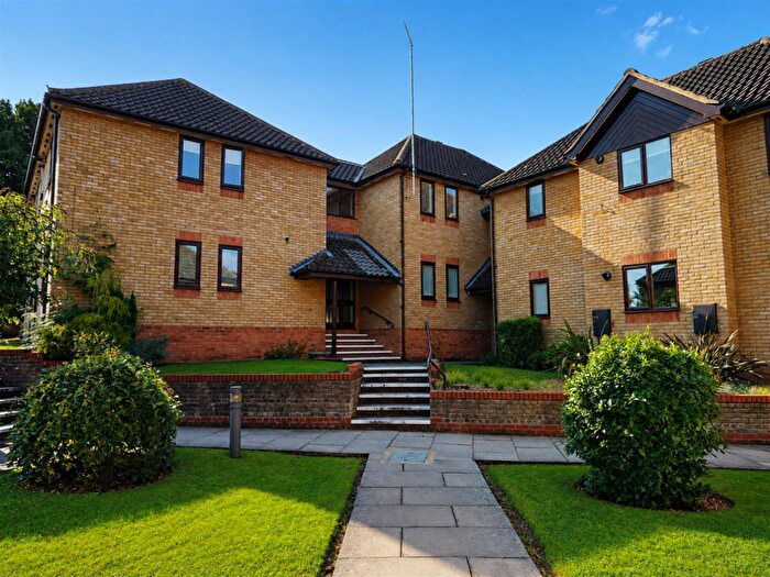2 Bedroom Flat To Rent In Yew Tree Court, Bury St Edmunds, IP33