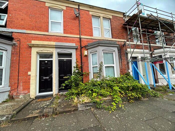 2 Bedroom Flat To Rent In Tavistock Road, Jesmond, Newcastle Upon Tyne, NE2
