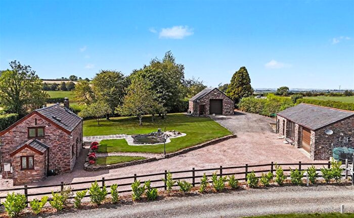 4 Bedroom Barn Conversion For Sale In Markstone, Lifton - Devon, PL16