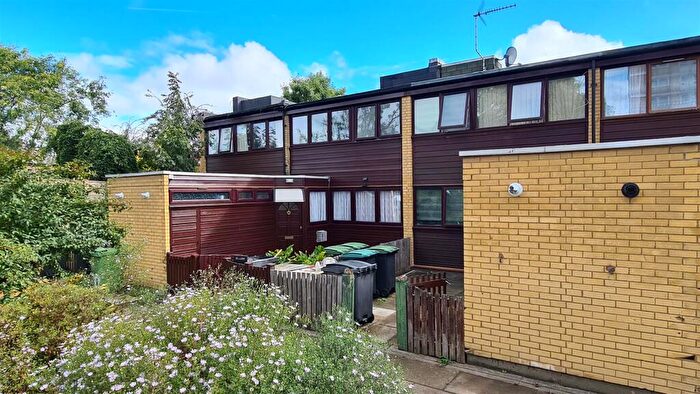 3 Bedroom Terraced House For Sale In Partridge Way, Wood Green, N22