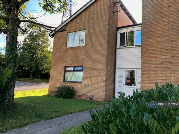 Studio To Rent In Pentre Close, Coed Eva, Cwmbran, NP44