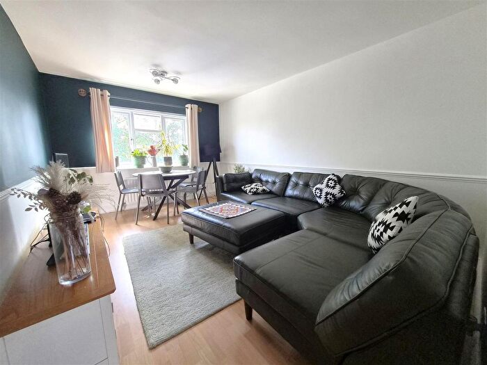 2 Bedroom Flat To Rent In Mayplace Road East, Bexleyheath, DA7
