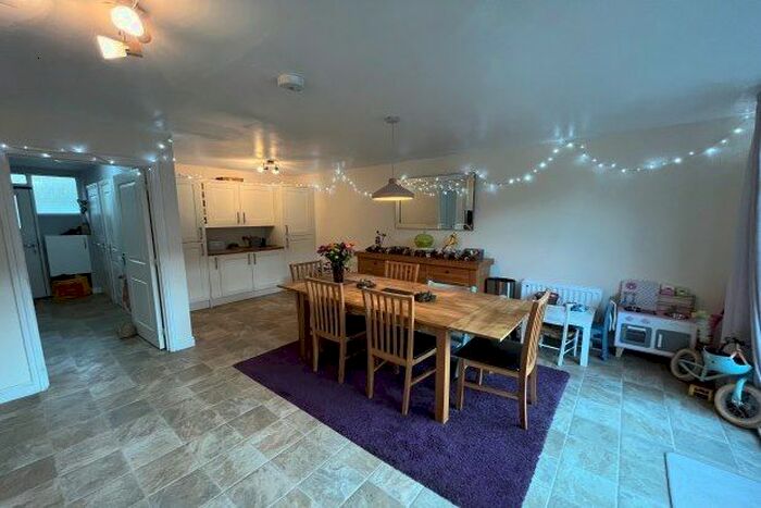 4 Bedroom Property To Rent In Mill Street, Plymouth PL1