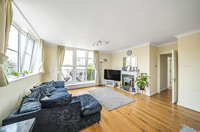 2 Bedroom Flat To Rent In Hartington Road, London, W13