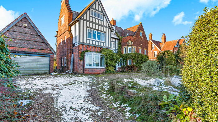 5 Bedroom Detached House For Sale In Driffold, Sutton Coldfield, B73