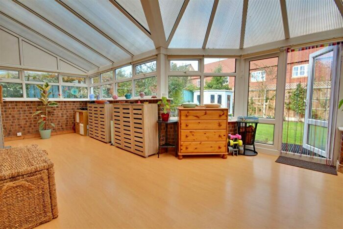 4 Bedroom Detached House For Sale In Poplars Way, Beverley, HU17