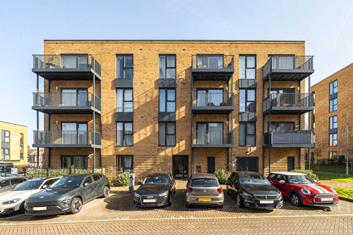 2 Bedroom Flat To Rent In Bowen Drive, Charlton, SE7