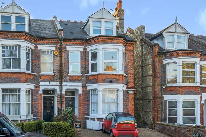 1 Bedroom Flat To Rent In Mountfield Road, London, N3