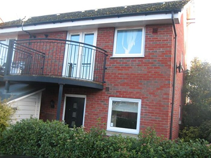 1 Bedroom Semi Detached House For Sale In Padside Close, Hamilton, Leicester, LE5