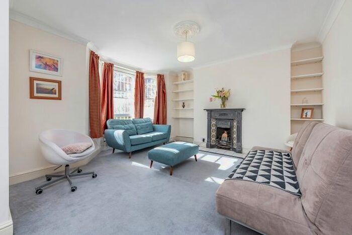 1 Bedroom Flat To Rent In Minford Gardens, London, W14